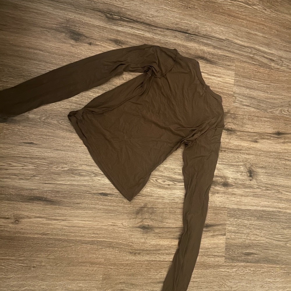 SKIMS Fits Everybody Long Sleeve T-Shirt